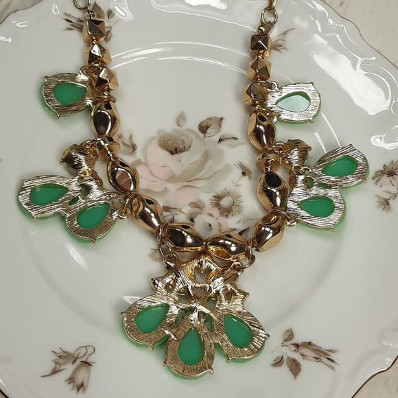 Green & Gold Colored Statement Bib Necklace Teardrop Cabochons Clear Rhinestones - Picture 5 of 5